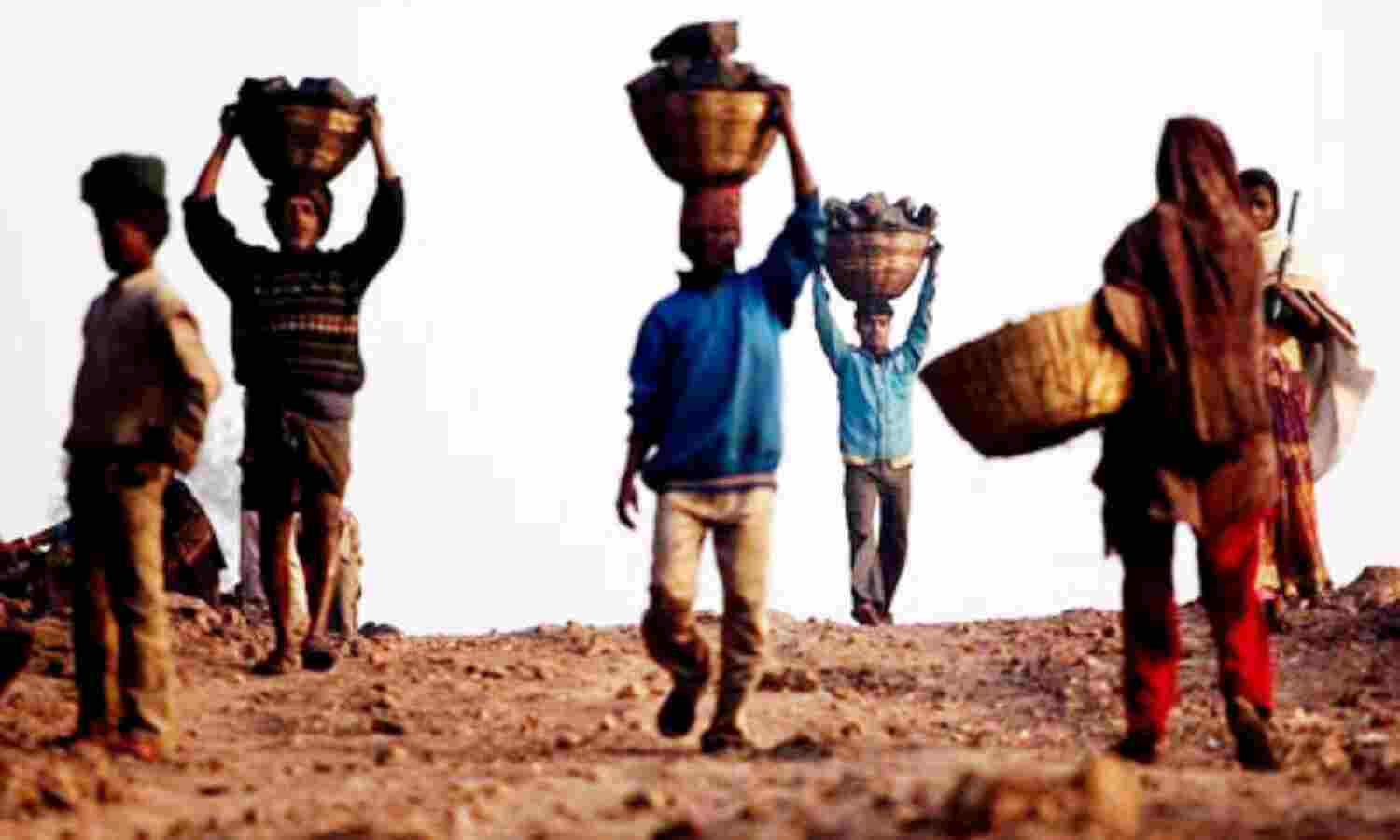 प्रवासी मजदूरों की समस्या का मानवीय दृष्टिकोण