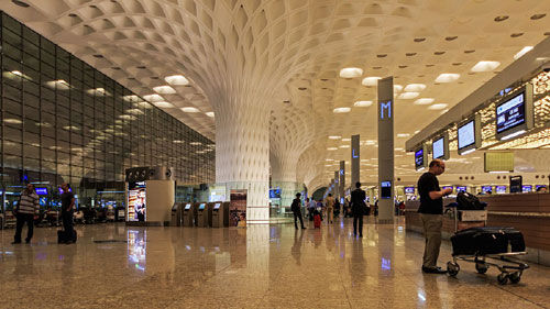 प्लेन हाइजैक करने की धमकी के बाद मुम्बई समेत देश के सभी एयरपोर्टों पर सुरक्षा बढ़ी