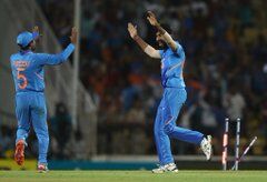 Ind vs Aus : भारत ने ऑस्ट्रेलिया को 8 विकेट से हराया