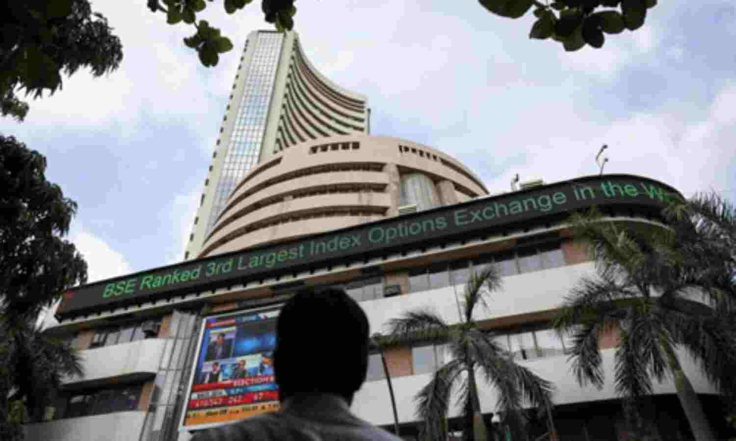 542 अंक गिरकर खुला सेंसेक्स, निफ्टी 175 अंक लुढ़का