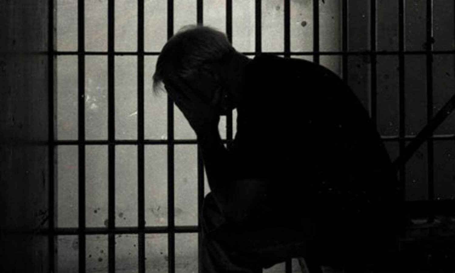 सुप्रीम कोर्ट ने दुष्कर्म मामले में फांसी की सजा को उम्रकैद में बदला