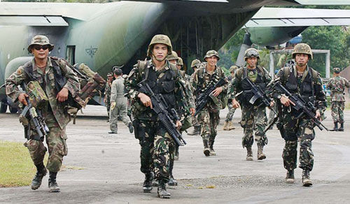 फिलीपींस में विद्रोह और सेना में संघर्ष, 12 की मौत