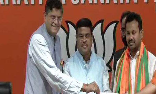 कांग्रेस विधायक प्रकाश बेहेरा भाजपा में शामिल कांग्रेस विधायक प्रकाश बेहेरा भाजपा में शामिल