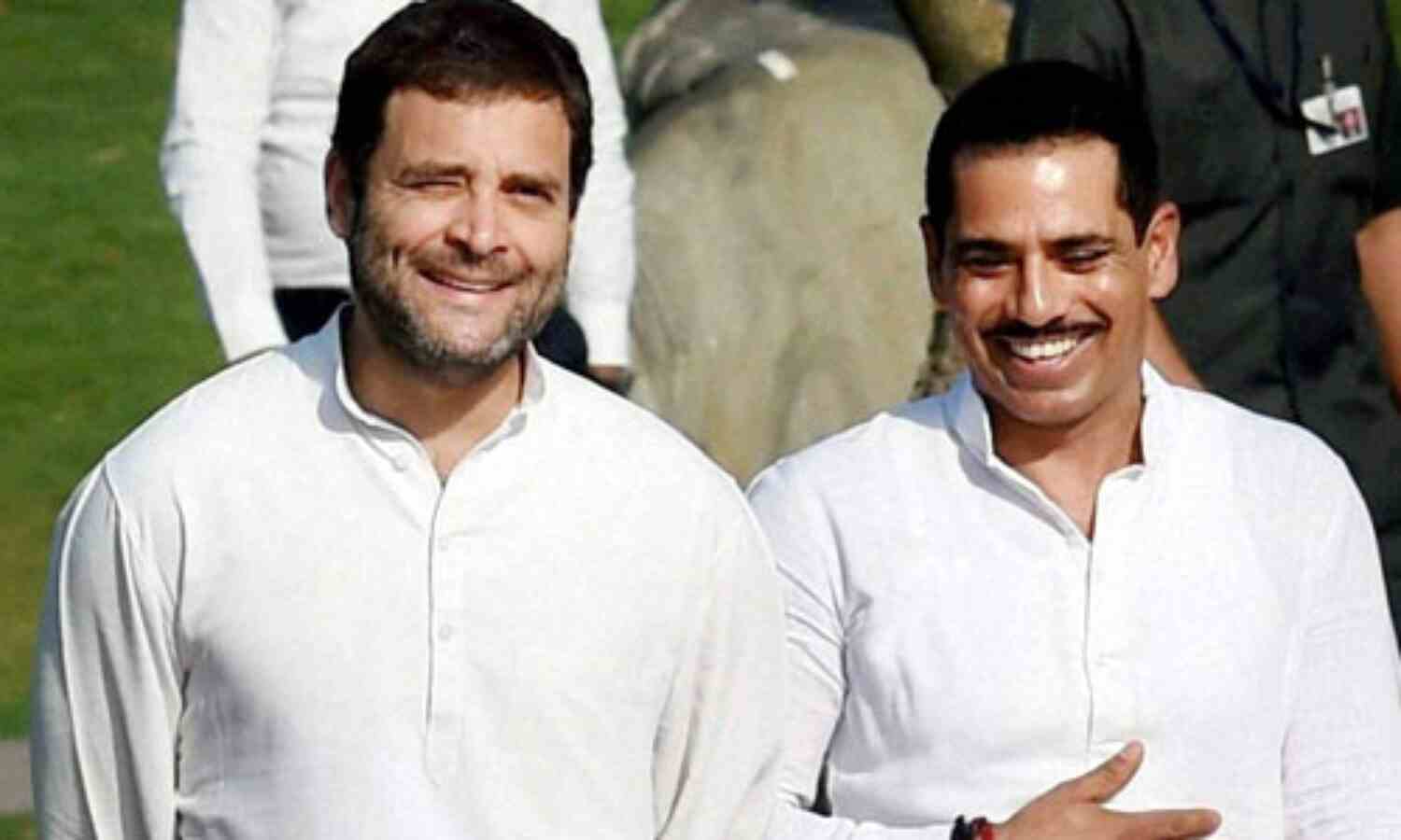 जीजा और साले भ्रष्टाचार में शामिल: स्मृति ईरानी