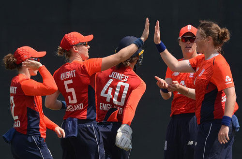 इंग्लैंड महिला क्रिकेट टीम ने पहले टी-20 में श्रीलंका को 8 विकेट से हराया