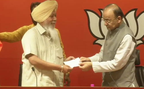 आप नेता हरिंदर सिंह खालसा भाजपा में शामिल आप नेता हरिंदर सिंह खालसा भाजपा में शामिल