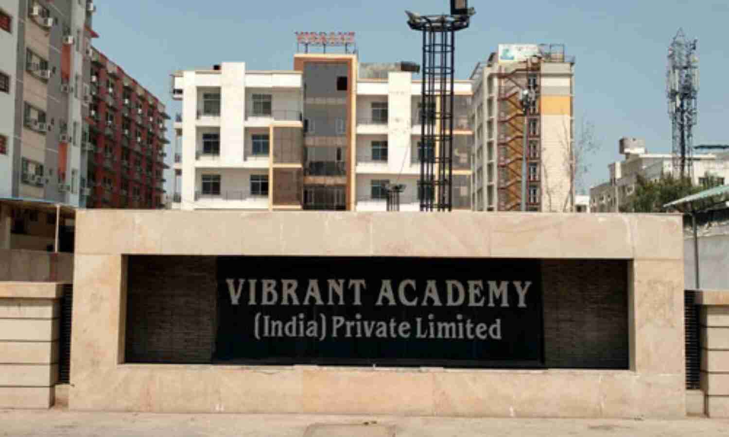 वाइब्रेंट अकादमी ने शुरू किया जेईई मेन एडवांस