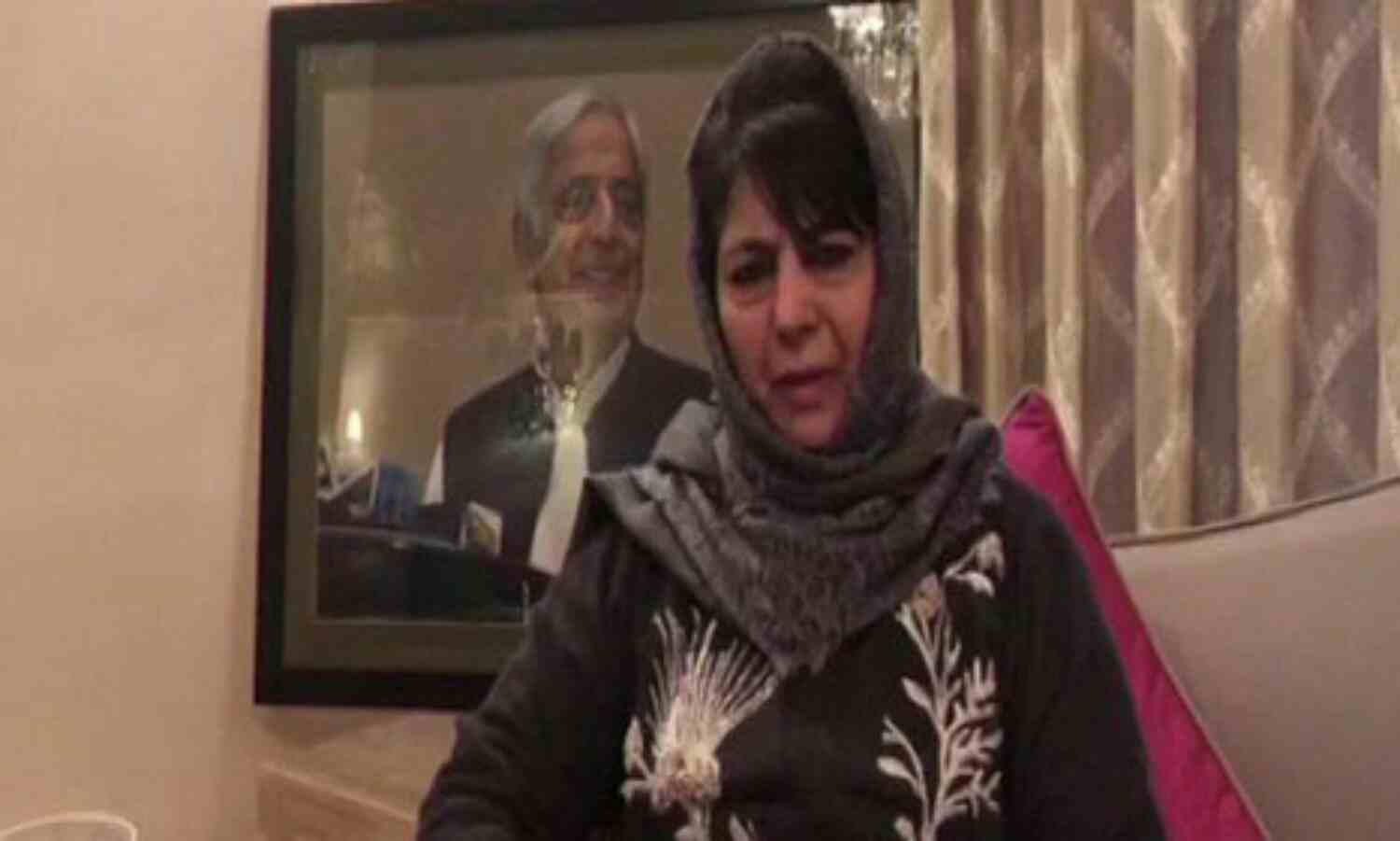 कश्मीर में 28 लोगों से हटा पीएसए, महबूबा को राहत नहीं