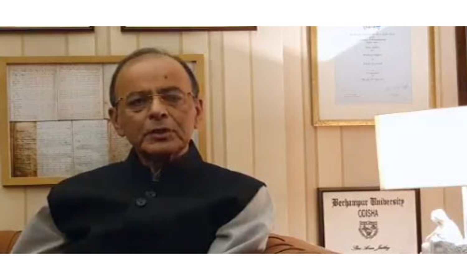 जेटली की हालात नाजुक, शाह देर रात पहुंचे एम्स