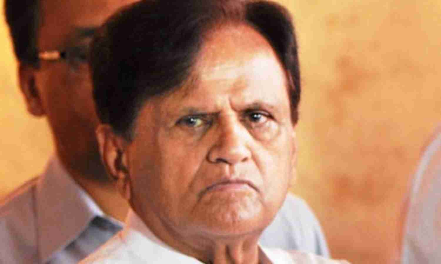 अमितशाह के सामने अहमद पटेल को ढ़ाल बना सकती है कांग्रेस अमितशाह के सामने अहमद पटेल को ढ़ाल बना सकती है कांग्रेस