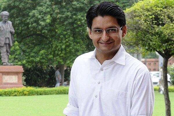 कांग्रेस सांसद ने कहा - जम्मू कश्मीर से अनुच्छेद 370 को किया जाये खत्म