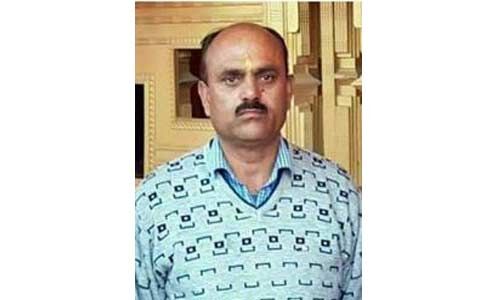 आतंकी हमले में घायल चंद्रकांत जी का निधन, बुधवार को होगा अंतिम संस्कार आतंकी हमले में घायल चंद्रकांत जी का निधन, बुधवार को होगा अंतिम संस्कार