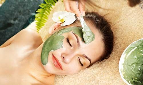 कामकाजी महिलाओं के लिए खास हैं ये घर बना फेशियल कामकाजी महिलाओं के लिए खास हैं ये घर बना फेशियल