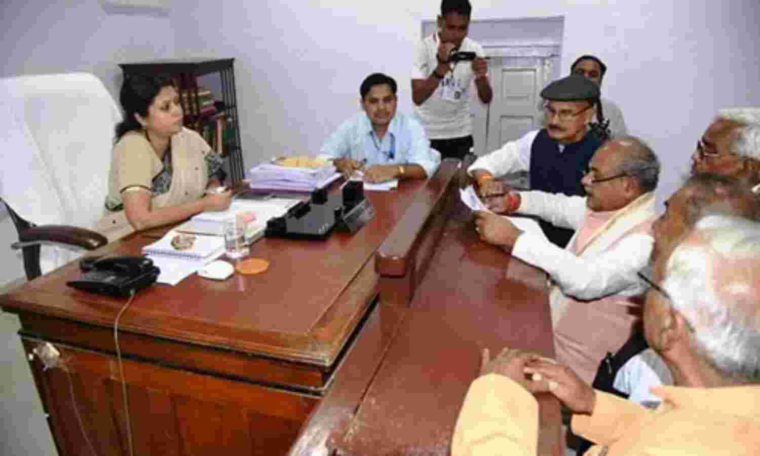 मुरैना लोकसभा से नरेंद्र सिंह तोमर ने भरा पर्चा।