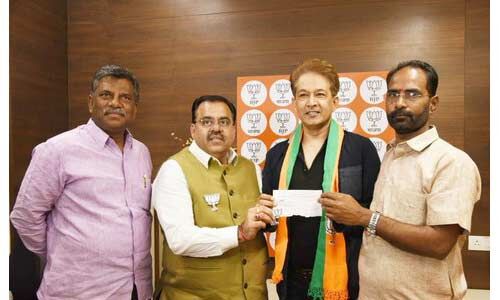 भाजपा में शामिल हुए हेयर स्टाइलिस्ट जावेद हबीब भाजपा में शामिल हुए हेयर स्टाइलिस्ट जावेद हबीब