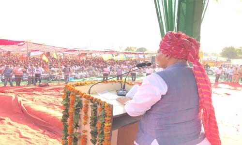 पड़ोसी को छेड़ो नहीं और बोले तो छोड़ो नहीं : राजनाथ सिंह