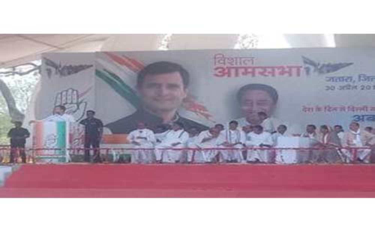 मोदी ने 15 भगोड़ों का पैसा दिया, हम 25 करोड़ गरीबों को देंगे : राहुल गांधी