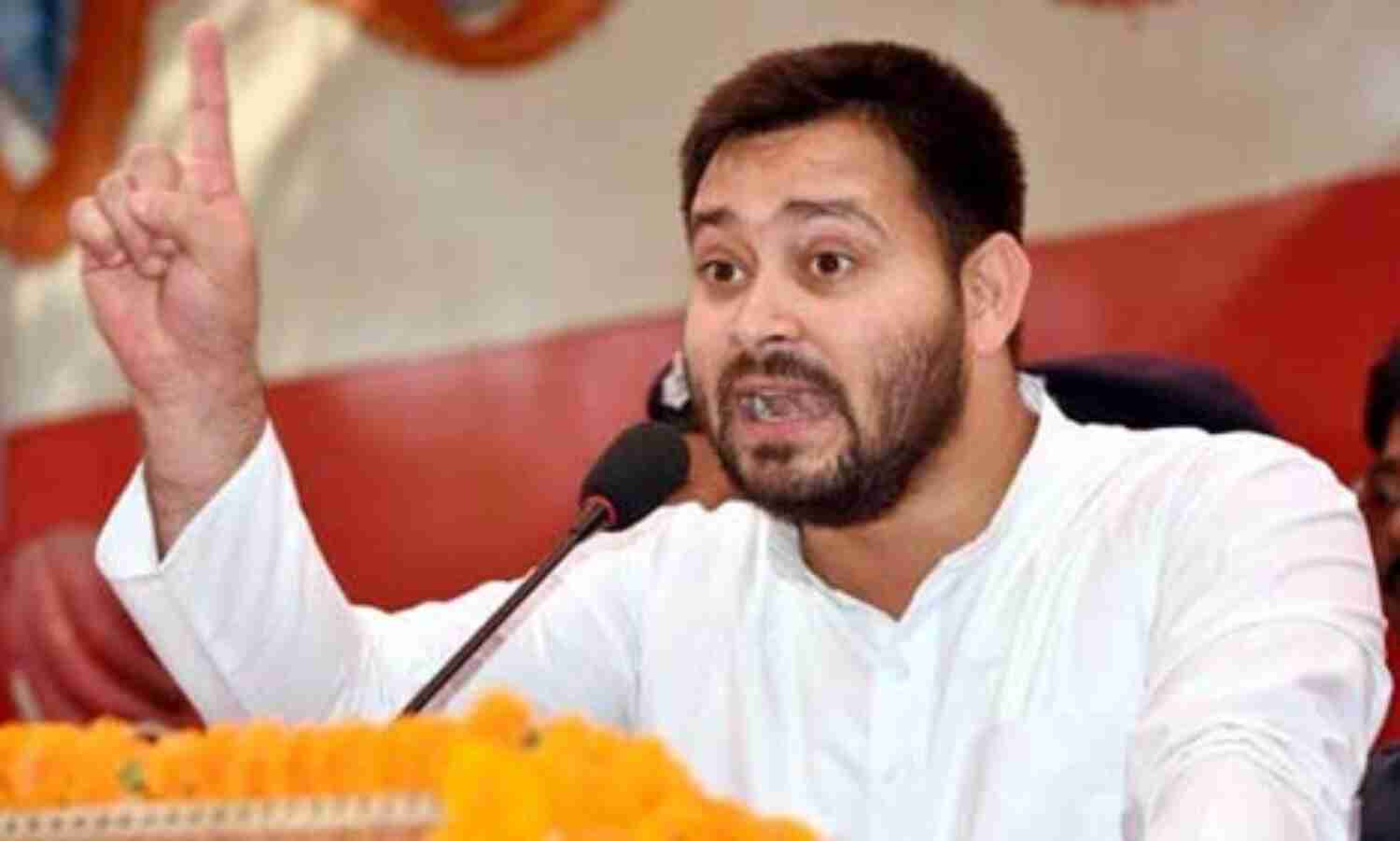 देश में उन्माद फैलाना चाहती है भाजपा : तेजस्वी यादव देश में उन्माद फैलाना चाहती है भाजपा : तेजस्वी यादव