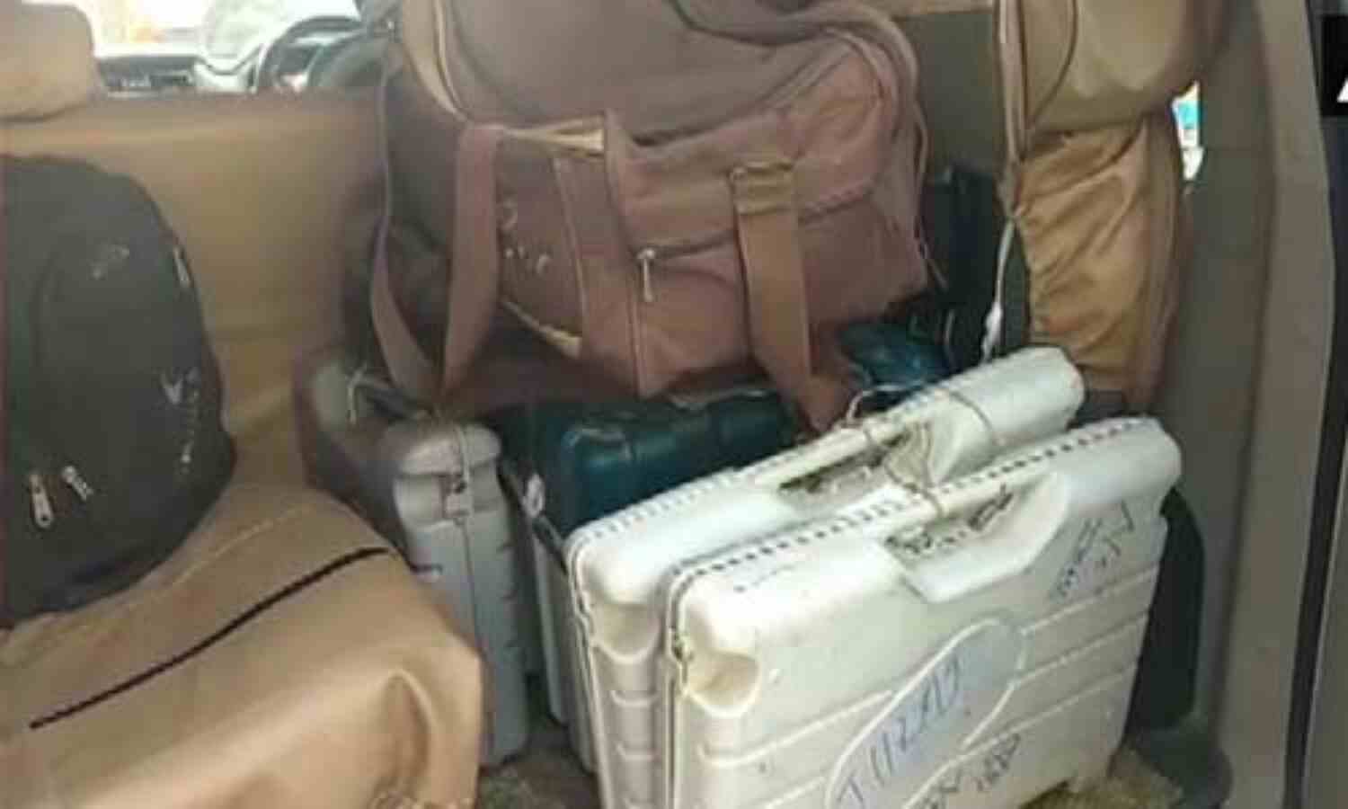 मुजफ्फरपुर : होटल से ईवीएम मिलने पर लोगों ने किया हंगामा