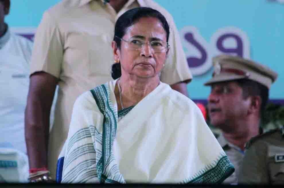 भाजपा का वार! ममता बदहवास व बेहाल!