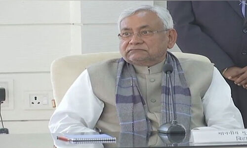 सुशांत सिंह मामला : IPS क्वारंटीन, नीतीश बोले- यह ठीक नहीं हुआ