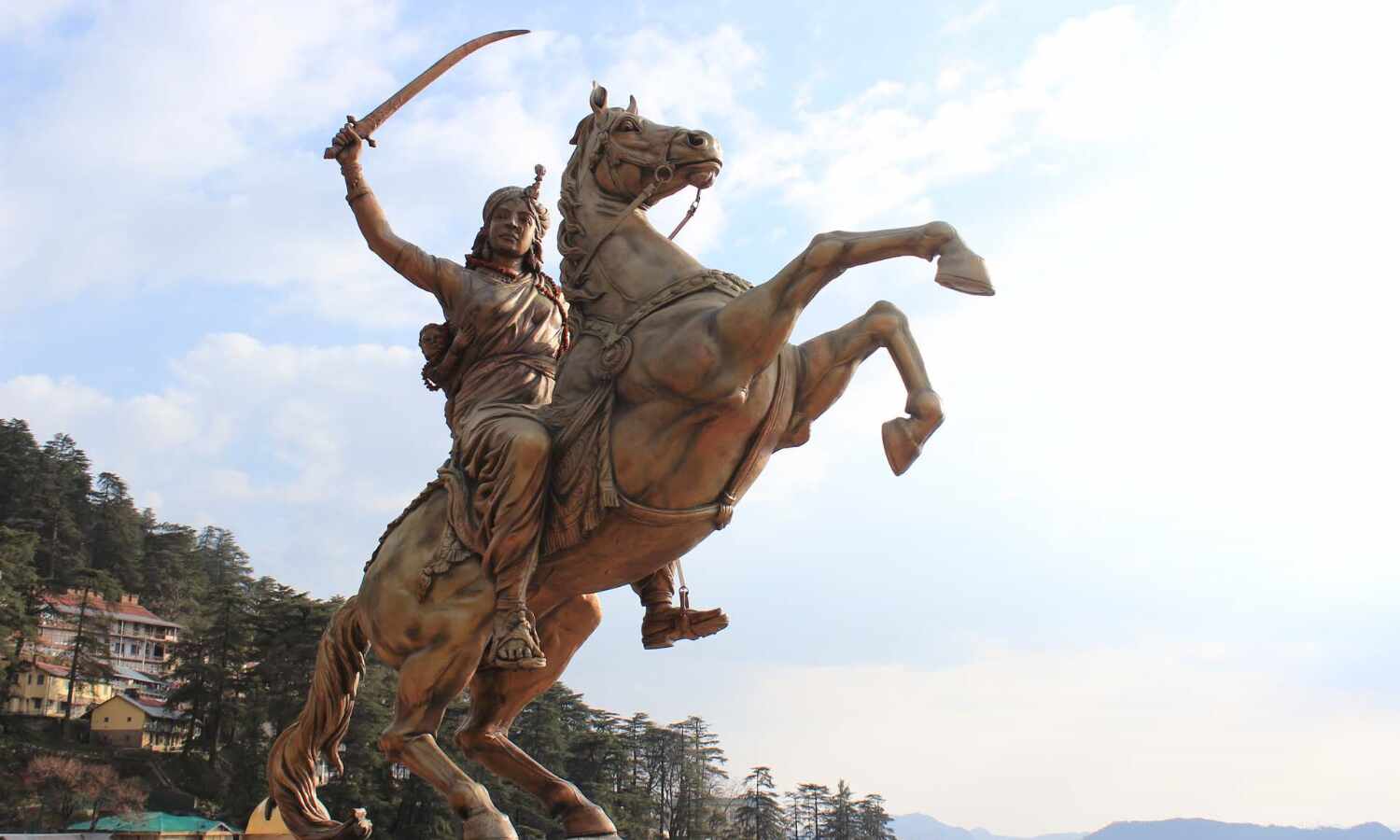 स्त्री सशक्तिकरण की प्रतीक रानी लक्ष्मीबाई स्त्री सशक्तिकरण की प्रतीक रानी लक्ष्मीबाई