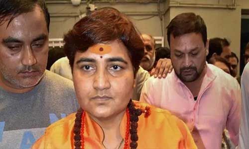 कोरोना संकट की घडी में कहा है सांसद प्रज्ञा, विपक्ष ने किया सवाल कोरोना संकट की घडी में कहा है सांसद प्रज्ञा, विपक्ष ने किया सवाल