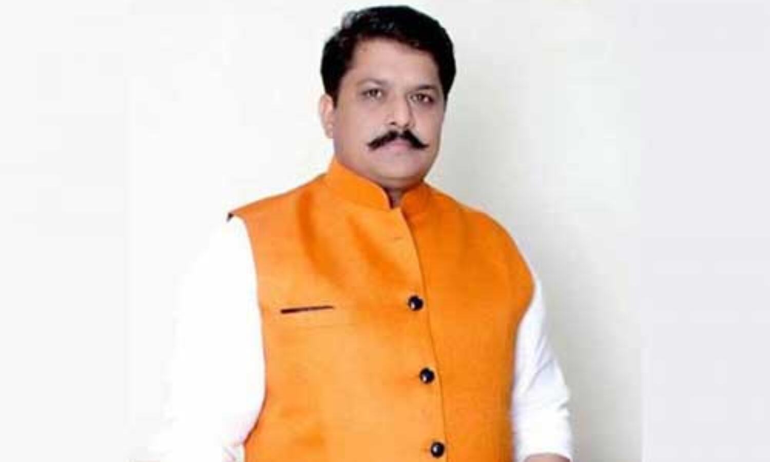 सांसद डॉ केपी यादव ने अपनी पहली सैलरी वतन के रक्षकों को सौंपी, बोले सेना पर हमें गर्व