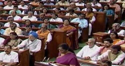 बजट 2019 : महिलाओं के विकास के बिना देश का विकास नहीं हो सकता है - वित्त मंत्री बजट 2019 : महिलाओं के विकास के बिना देश का विकास नहीं हो सकता है - वित्त मंत्री