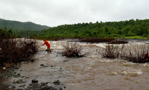 जल संरक्षण मंत्री सावंत ने कहा - केकड़ों की वजह से बांध टूटा, मरने वालों की संख्या 19 हुई