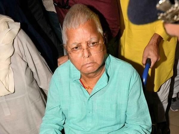 आओ मिलकर दुनिया को दिखा दें ये गांधी का देश है : लालू