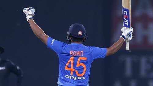 टेस्ट और वनडे इंटरनेशनल 200+ का स्कोर करने वाले चौथे बल्लेबाज बने रोहित शर्मा