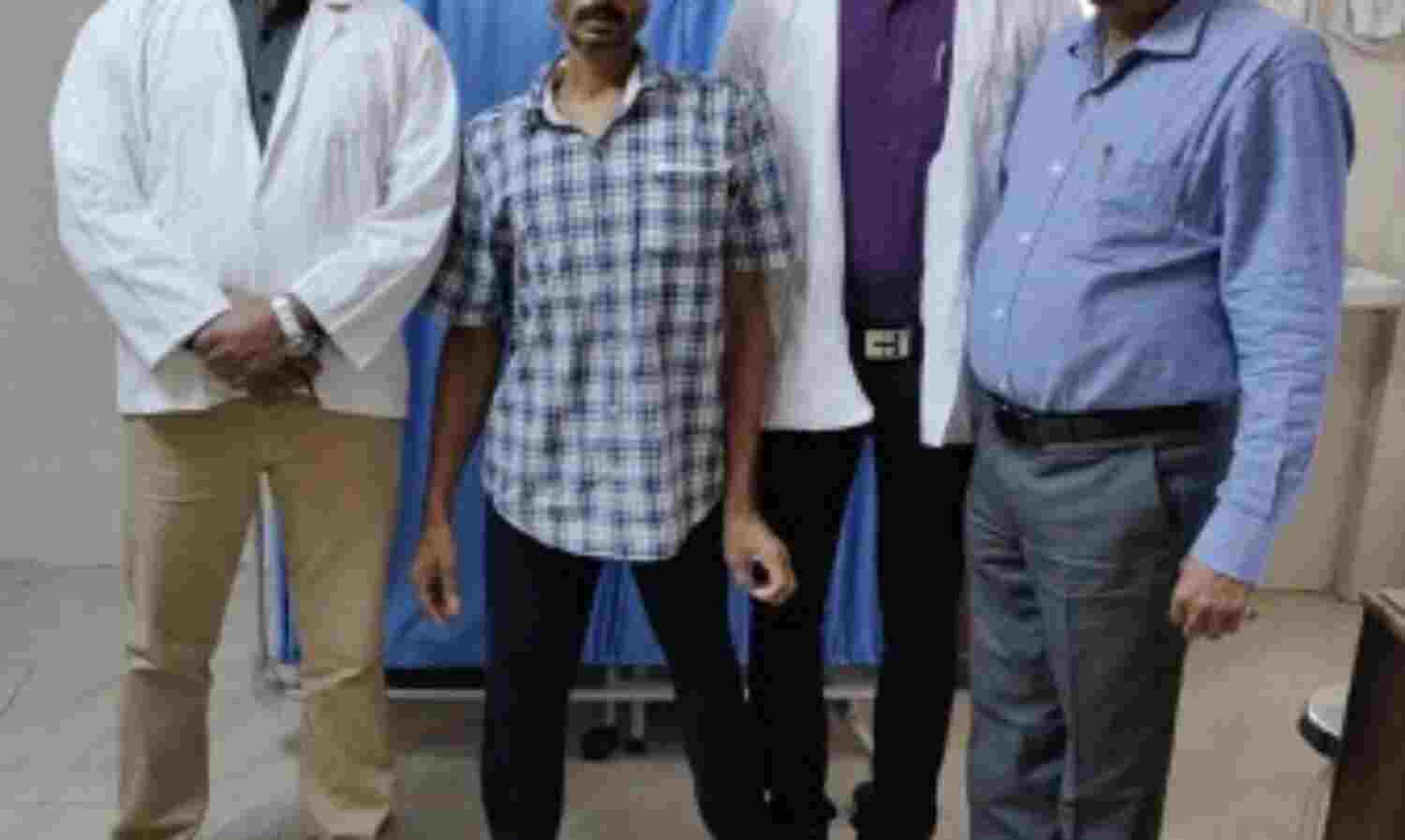 केडी हाॅस्पिटल में कूल्हे की सफल सर्जरी, शैलेन्द्र के पैर की लम्बाई भी बढ़ाई केडी हाॅस्पिटल में कूल्हे की सफल सर्जरी, शैलेन्द्र के पैर की लम्बाई भी बढ़ाई