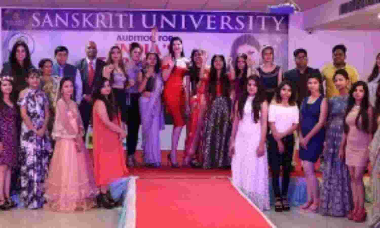 संस्कृति यूनिवर्सिटी में टाॅप माॅडल कम्पटीशन में छात्रों ने मचाया धमाल