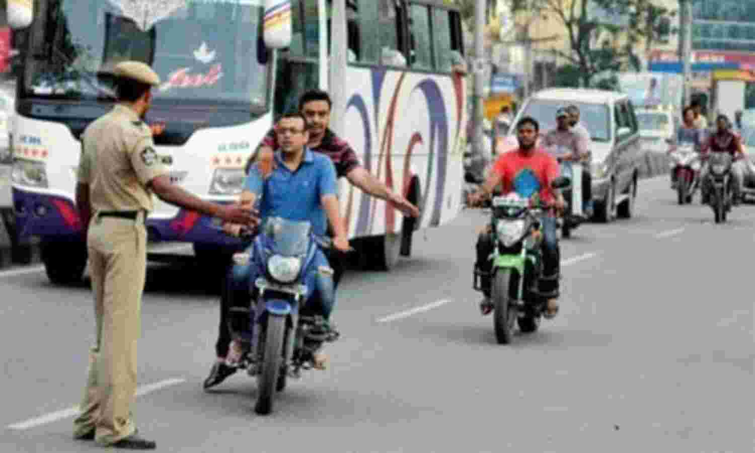 अधिकारी चुनाव ड्यूटी में व्यस्त, दिन में दिखावे की कार्रवाई, शाम को लगा जाम