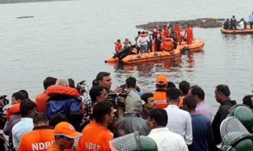 आंध्र प्रदेश : 60 लोगों को ले जा रही नाव गोदावरी में डूबी, 12 की मौत, पीएम मोदी ने जताया दुख