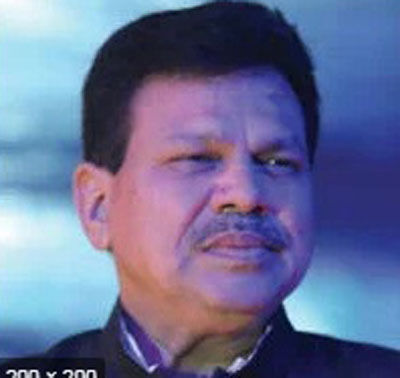 टाईटैनिक जहाज जैसी हो गई है देश की स्थिति