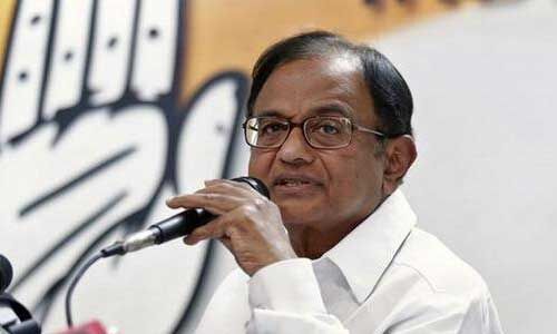 आर्थिक पैकेज पर प्रधानमंत्री ने हमें हेडलाइन और ब्लैंक पेज दिया : पूर्व वित्त मंत्री