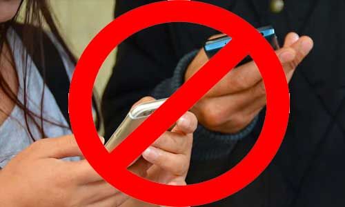 यूपी : कॉलेजों में मोबाइल फोन पर लगेगा प्रतिबंध