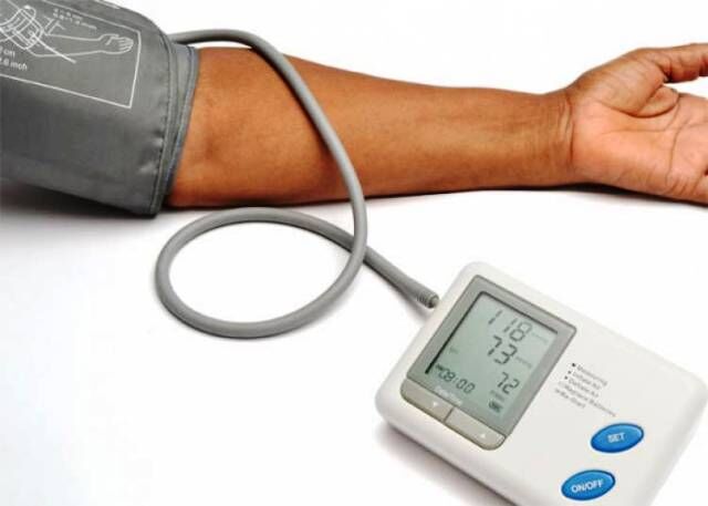 चेताने वाले हैं ब्लड प्रेशर की पहली जांच के आंकड़े चेताने वाले हैं ब्लड प्रेशर की पहली जांच के आंकड़े