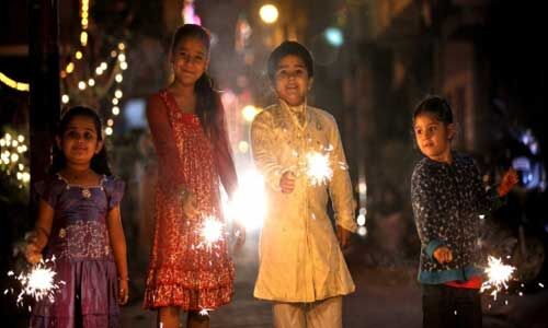 योगी सरकार का बड़ा फैसला, दिवाली पर सिर्फ दो घंटे ही जला सकेंगे पटाखे