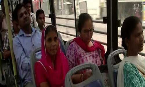 आज से दिल्ली में महिलाएं कर रही है निशुल्क यात्रा आज से दिल्ली में महिलाएं कर रही है निशुल्क यात्रा