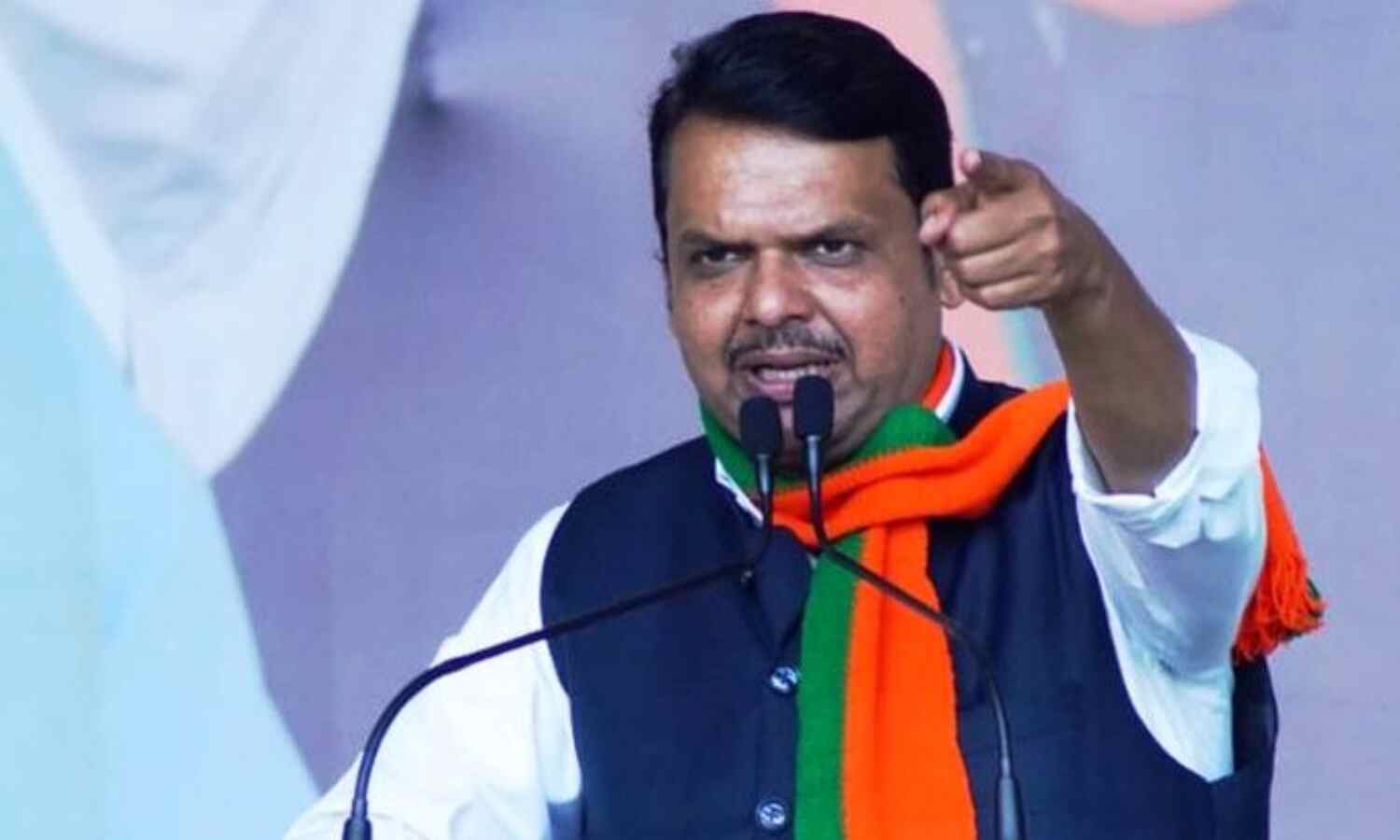 देवेंद्र फडणवीस बोले - दाऊद का घर छोड़ा और कंगना का दफ्तर तोड़ा