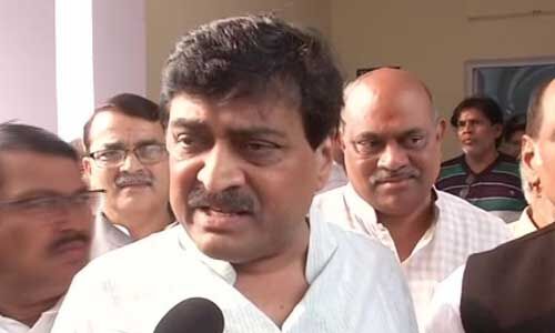 महाराष्ट्र में राजनीतिक संकट और हम सही समय पर लेंगे फैसला : कांग्रेस महाराष्ट्र में राजनीतिक संकट और हम सही समय पर लेंगे फैसला : कांग्रेस