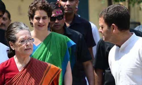 100 कांग्रेसी नेताओं ने लिखी सोनिया गांधी को चिट्ठी, नेतृत्व बदलने की मांग