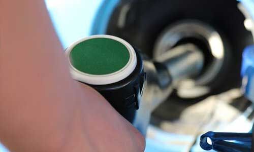 एक बार फिर डीजल की कीमत में हुआ इजाफा, पेट्रोल का भाव स्थिर