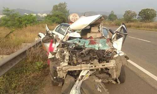 भीषण सड़क हादसा : पीलीभीत में कार पलटने से 5 की मौत, 5 घायल