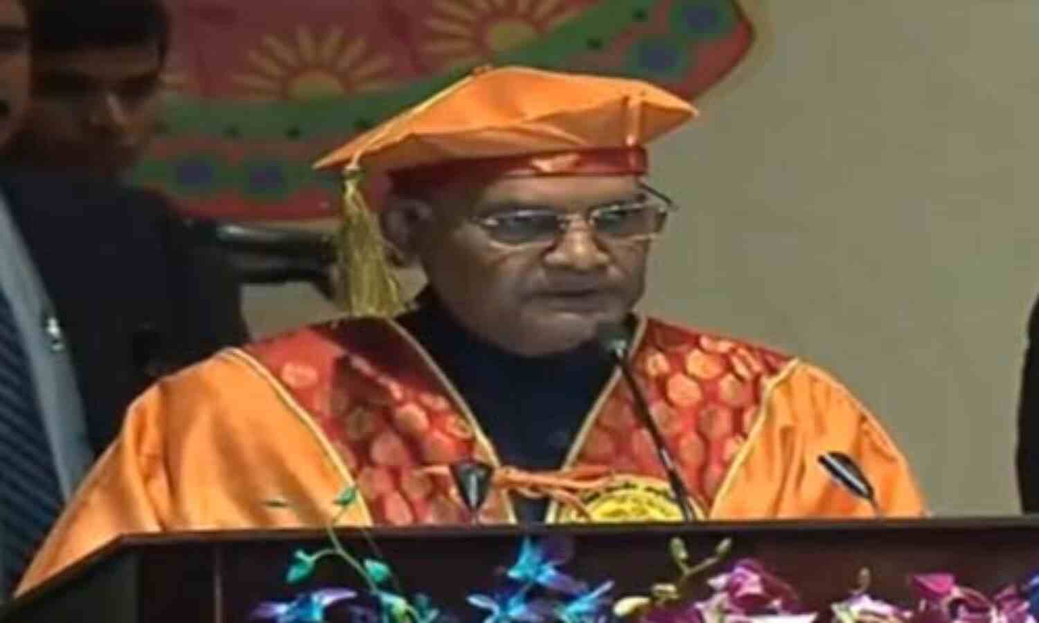 डॉक्टर्स को किसी की जाति-धर्म को नहीं देखना चाहिए : राष्ट्रपति रामनाथ कोविंद डॉक्टर्स को किसी की जाति-धर्म को नहीं देखना चाहिए : राष्ट्रपति रामनाथ कोविंद