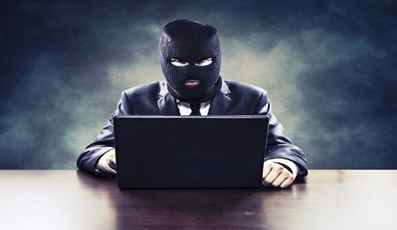 पाकिस्तानी हैकर ने बीजेपी महिला नेता की फेसबुक आईडी की हैक पाकिस्तानी हैकर ने बीजेपी महिला नेता की फेसबुक आईडी की हैक