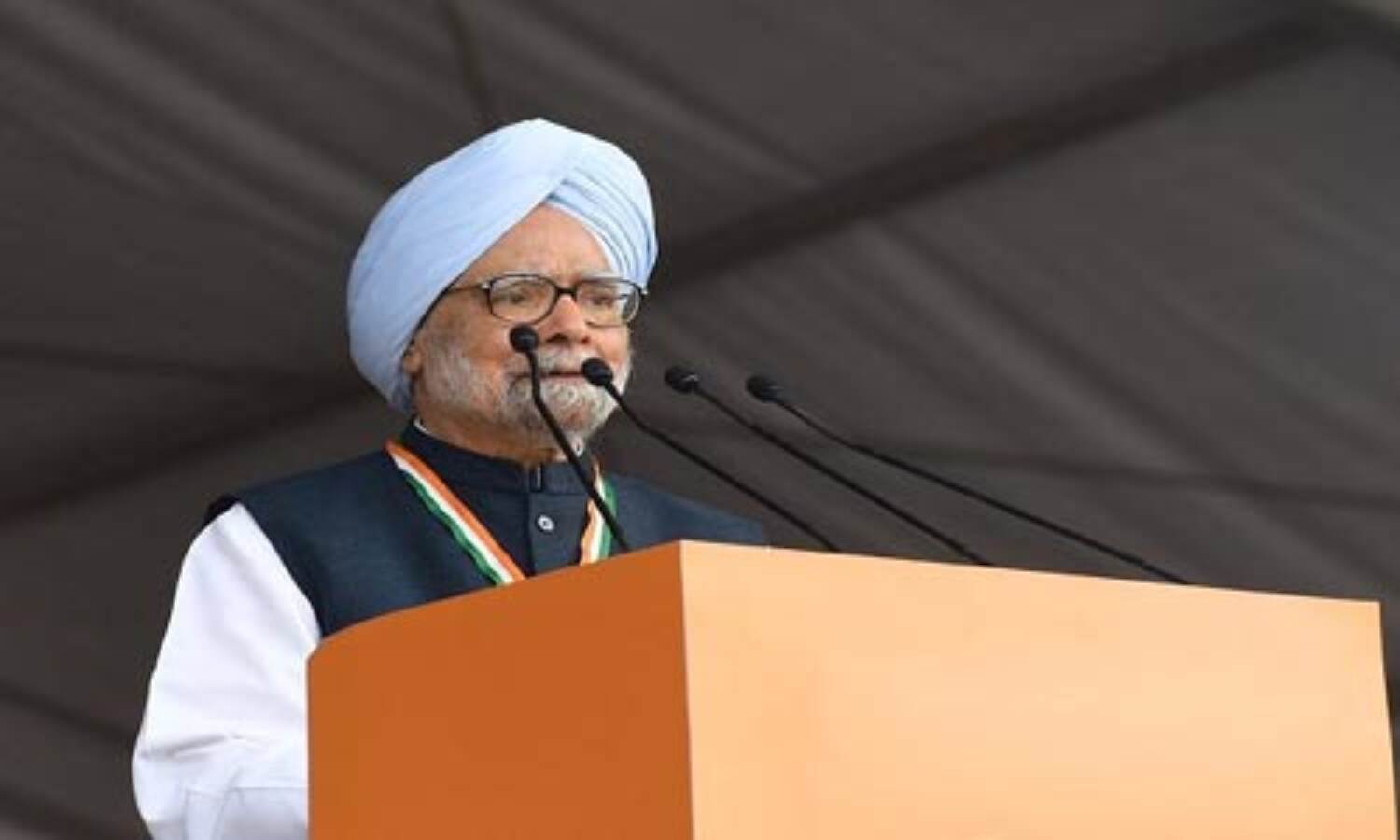 कोविड-19 के खिलाफ लड़ाई में सफलता के लिए पूर्व पीएम ने दिया ये मंत्र कोविड-19 के खिलाफ लड़ाई में सफलता के लिए पूर्व पीएम ने दिया ये मंत्र